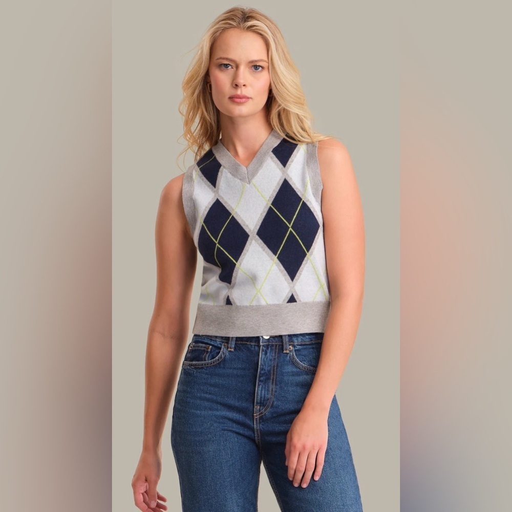 ESTELLE argyle high v-neck cropped vest NWOT grey mist heather multi - Picture 3 of 7